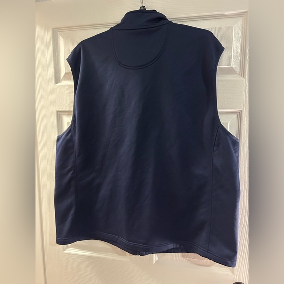 Izod Men's Dark Blue Vest - Picture 2 of 3